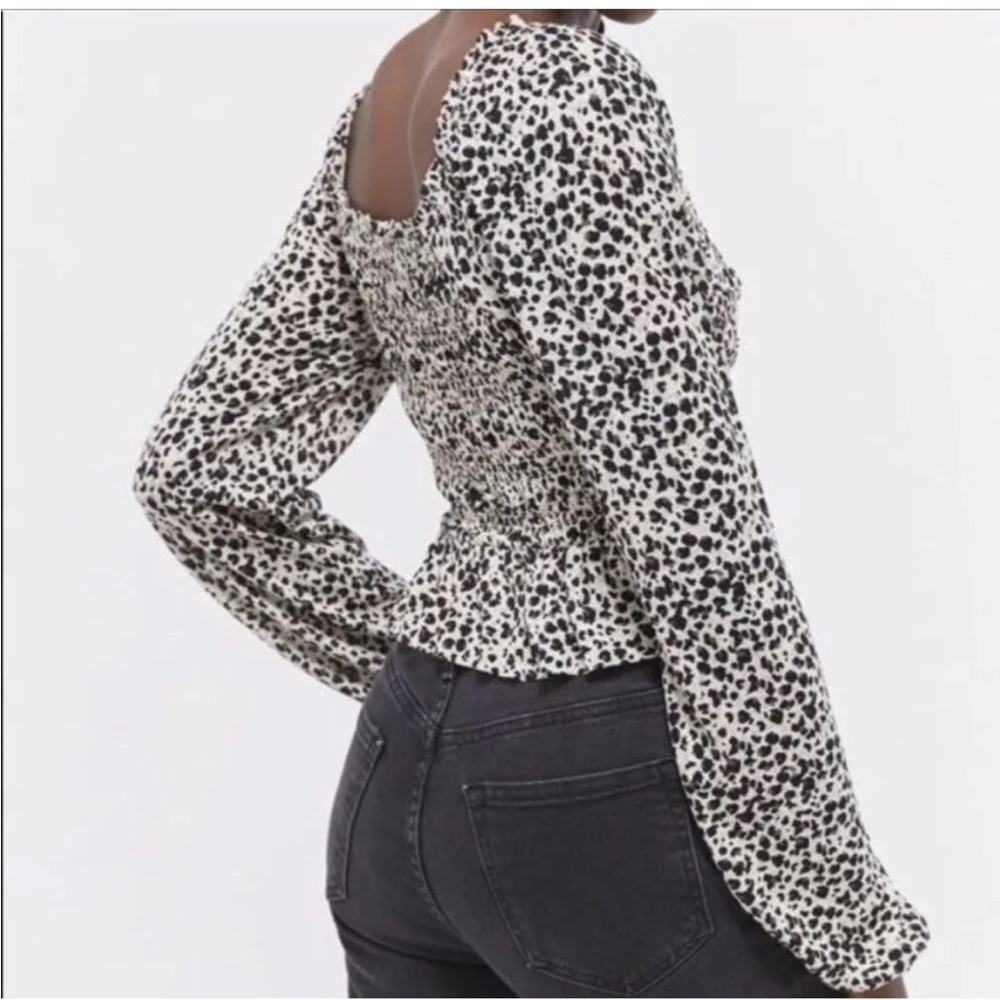 URBAN OUTFITTERS | Shaina Leopard Print Ruched Long Sleeve Crop Top, size large - Picture 3 of 7